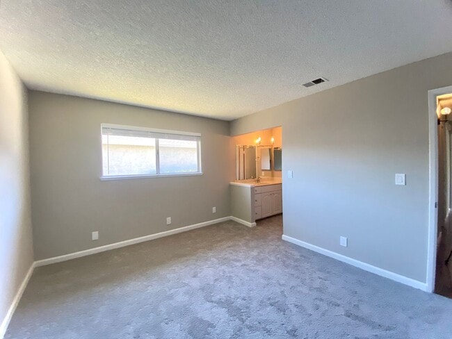 Building Photo - Homey 3-Bedroom 2-Bathroom Home for Rent -...