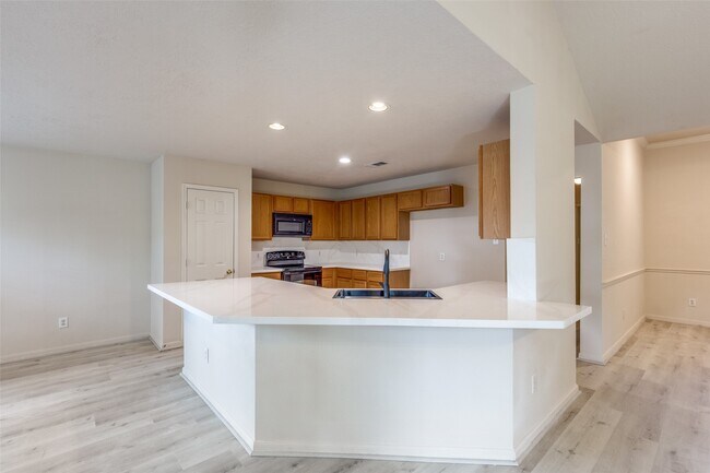 Building Photo - 14039 Fairwood Breeze