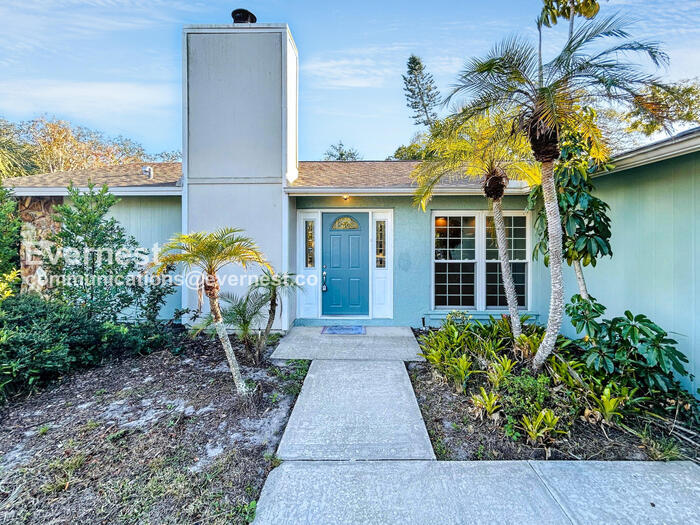 Building Photo - 1301 Gulfview Woods Ln