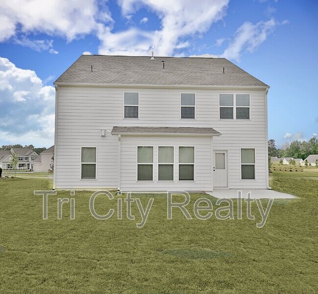 Building Photo - 504 Albertson Ave