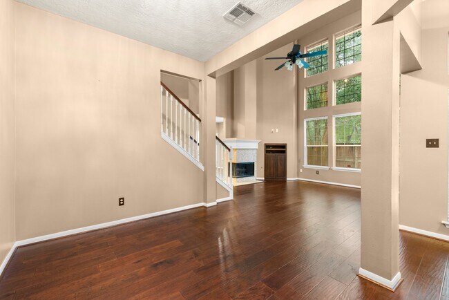 Building Photo - 70 Harvest Wind Pl