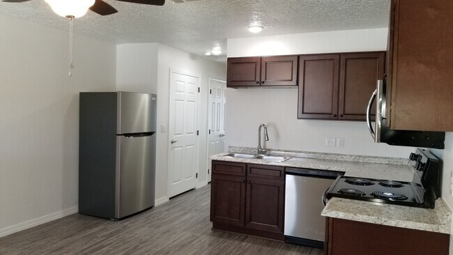 Building Photo - NEW LUXURY ONE BEDROOM APARTMENT UNFURNISHED