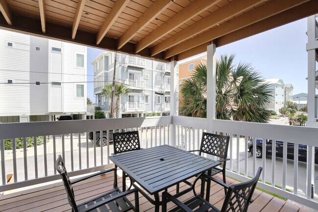 Building Photo - 608 Carolina Beach Ave S