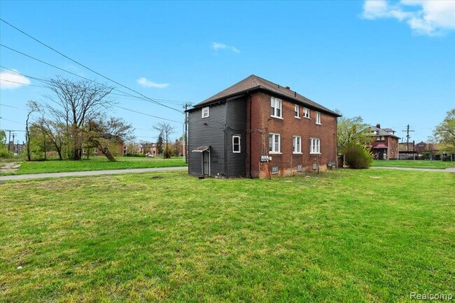 Building Photo - 4204 Clements St