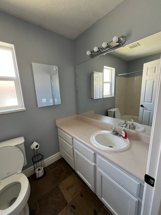 Building Photo - 1383 S Slate Canyon Dr