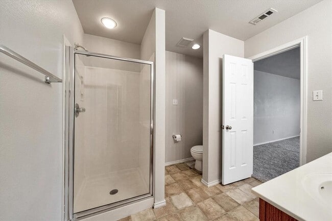 Building Photo - 1701 Balsam Way