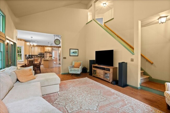 Building Photo - Private Pool, Fireplace & Endless Charm — Cross River, NY