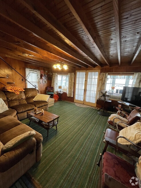 Building Photo - 73 Sebago Rd
