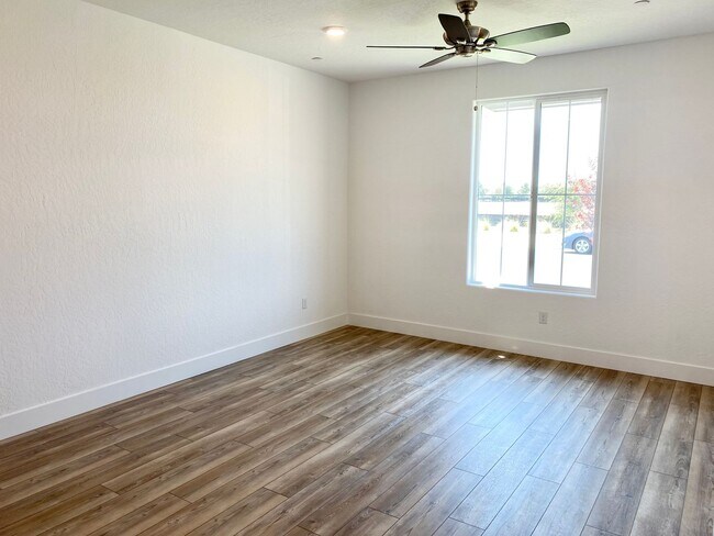 Building Photo - BRAND NEW 4/3.5 Lennar with In-Law Suite