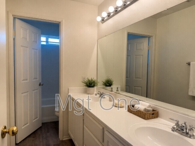 Building Photo - 29089 La Ladera Rd