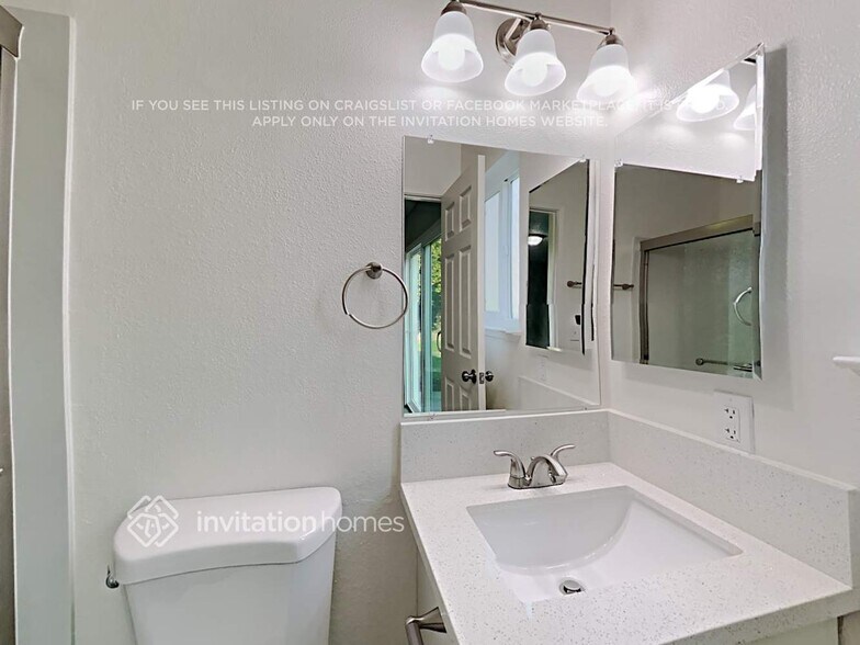 Building Photo - 8705 Los Encantos Cir