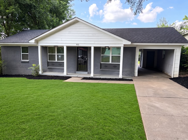 Building Photo - 3 Bedroom Home in Memphis  | Just renovated | $1,520/Month | Housing Vouchers Accepted