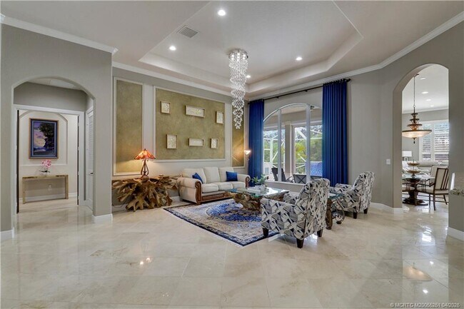 Building Photo - 5628 SW Gray Fox Dr