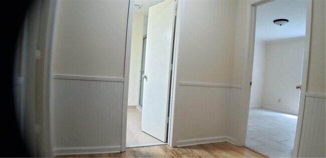 Building Photo - 4083 Deerbrook Way SW