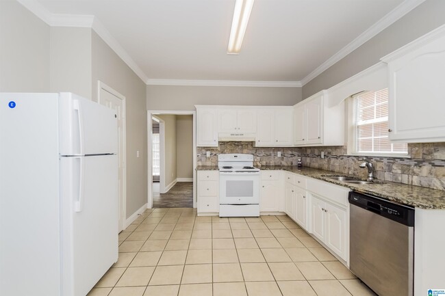 Building Photo - 1232 Riverford Dr