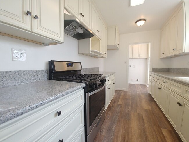 Building Photo - Charming 3-Bedroom Home in an Ideal Location!