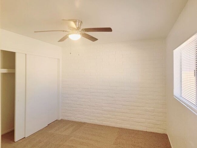 Building Photo - 3702 S Avenida De Las Palmas