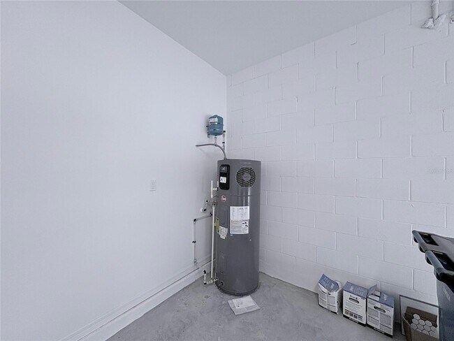 Building Photo - 609 Duke Dr