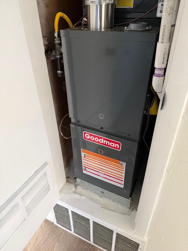 Building Photo - 1509 NW 49th St