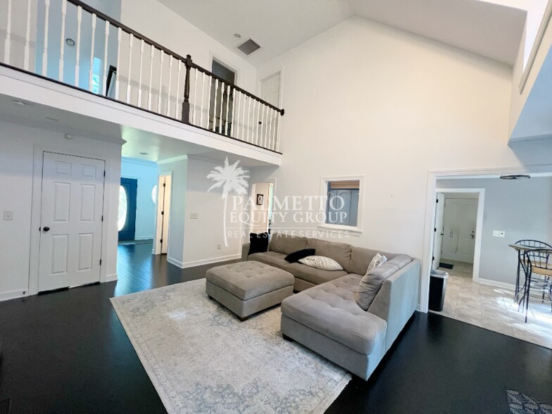 Building Photo - 2766 Briaroak Dr