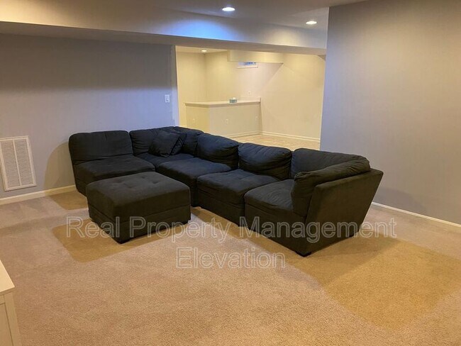 Building Photo - 779 Mcguire Cir