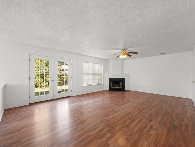 Building Photo - 1237 McCary St