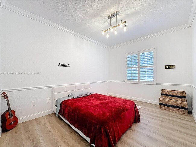 Building Photo - 4268 SW 141st Ave