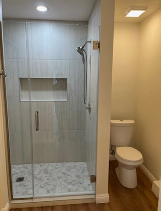 Building Photo - Newly Remodeled 2 Bed / 2 Bath  Upstairs Condo In Colton!