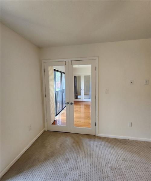 Building Photo - 23311 Plantation Dr NE