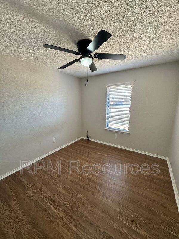 Building Photo - 8317 Woodhue Dr