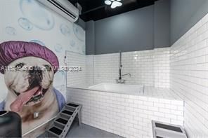 Building Photo - 3333 N Federal Hwy