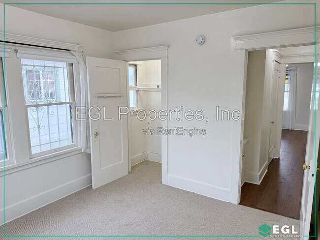 Building Photo - 2937 8th Ave