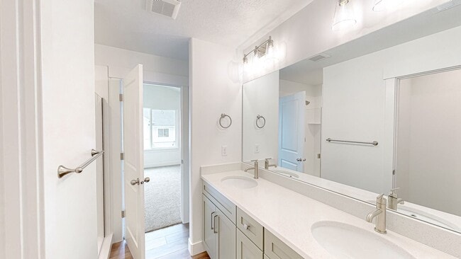 Building Photo - 2024 Townhome in Highridge Mt. Saratoga Development