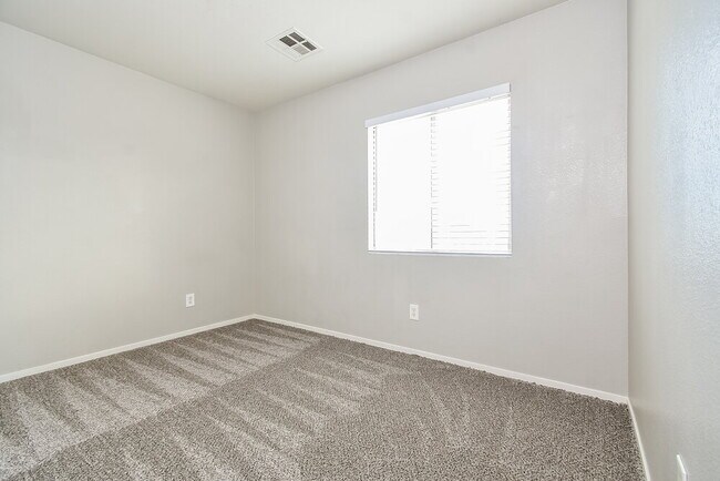 Building Photo - 1203 Emerald Stone Ave