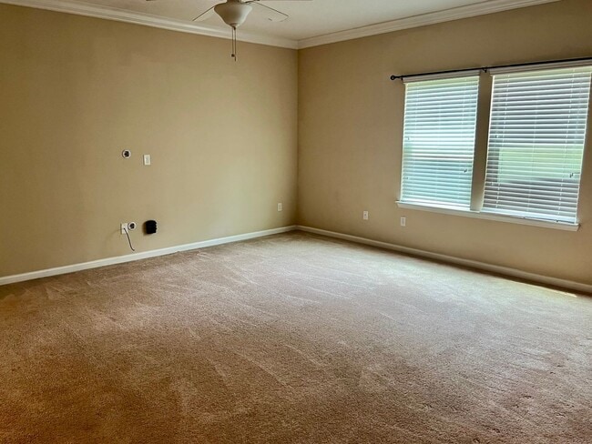 Building Photo - Spacious 5-Bedroom Home with Lawn Care Included!