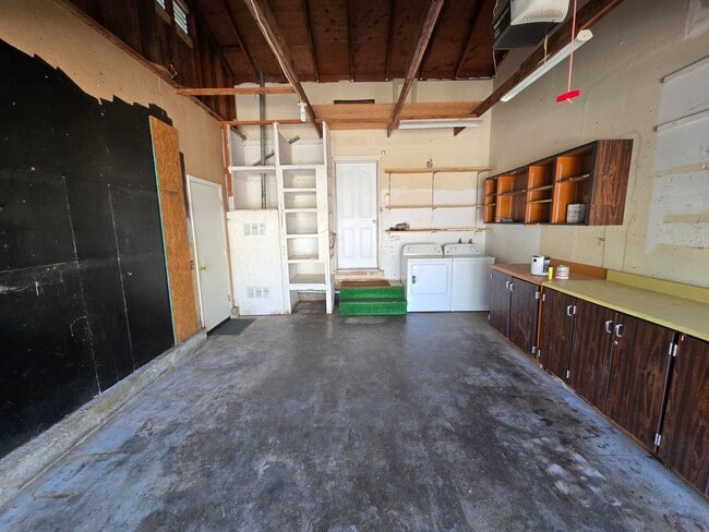 Building Photo - 3-bedroom, 2-bath home in Grass Valley