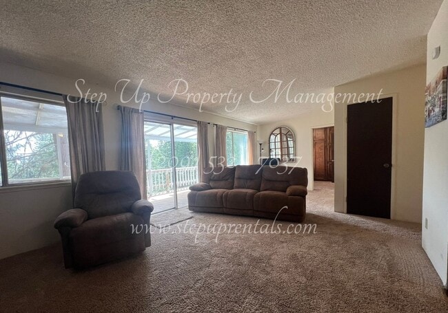 Building Photo - Spacious 5-Bedroom Retreat with Private Lake Access in Twain Harte!