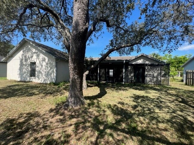 Building Photo - Lovely 3BR/2BA Home in Honeybrook Plantation