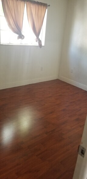 Building Photo - 8561 SW 109th Ave