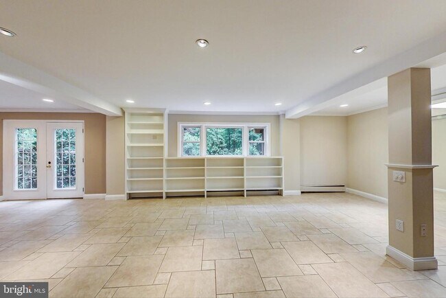 Building Photo - 14904 Claude Ln