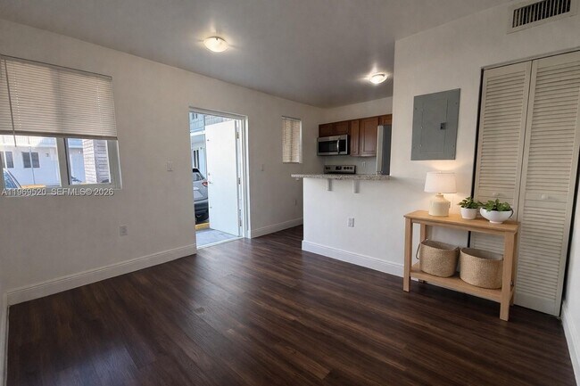 Building Photo - 540 NW 7th St