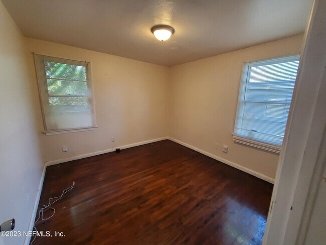 Building Photo - 5040 Palmer Ave