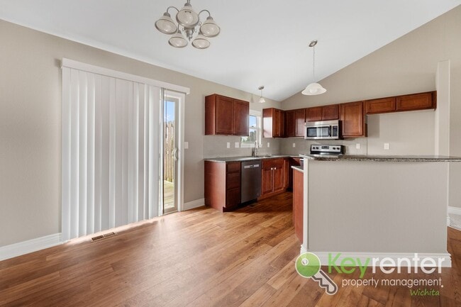 Building Photo - 2311-2313 E Coolwater St Duplex