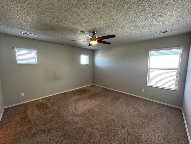 Building Photo - 8901 Eagle Hills Dr NW
