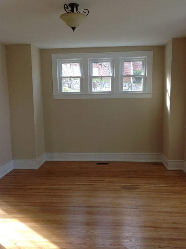 Building Photo - 1335 Whitethorn St