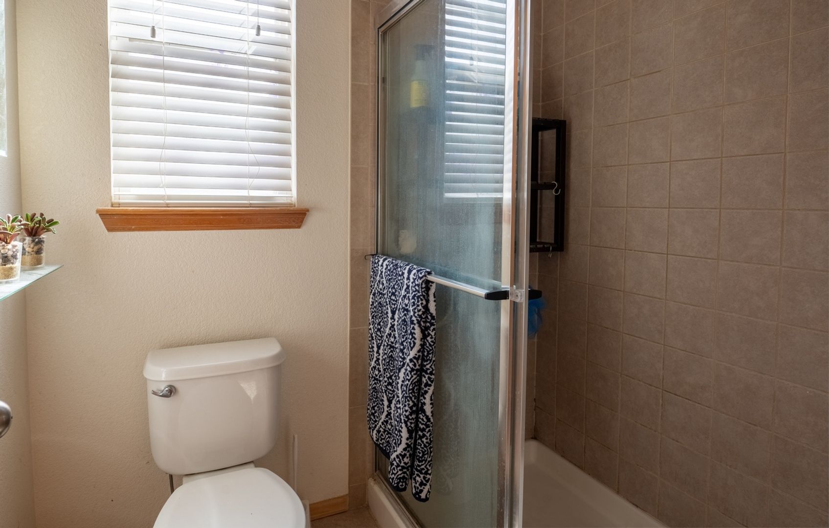 Building Photo - 144 N Duquesne St