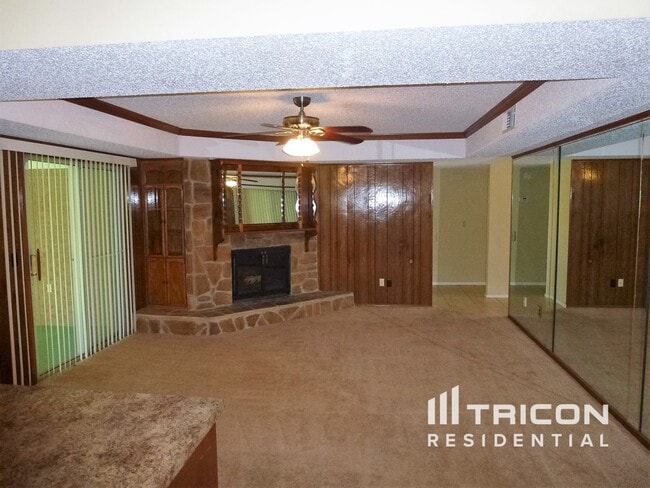 Building Photo - 1805 Alder Dr
