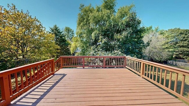 Building Photo - 5709 Nike Dr