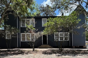 Building Photo - 3265 Ivanhoe St