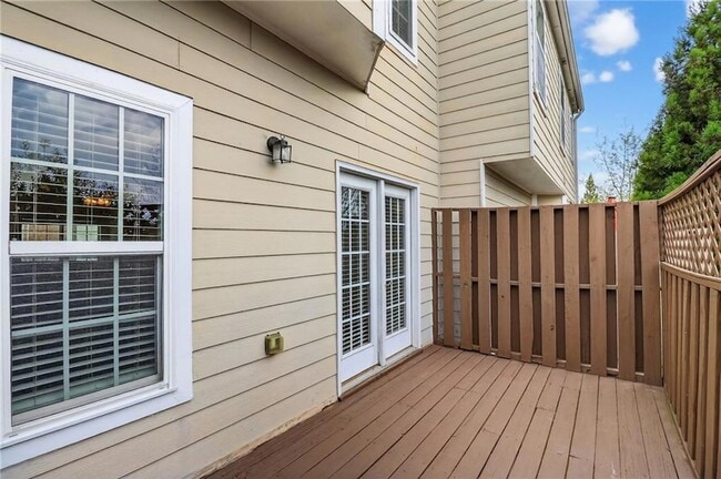 Building Photo - 2928 George Busbee Pkwy NW